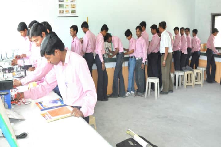 Shinde Polytechnic College, Buldhana campus photo 5