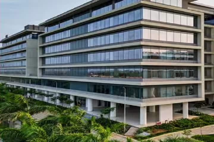 Paari School of Business, SRM University, Andhra Pradesh campus photo 2