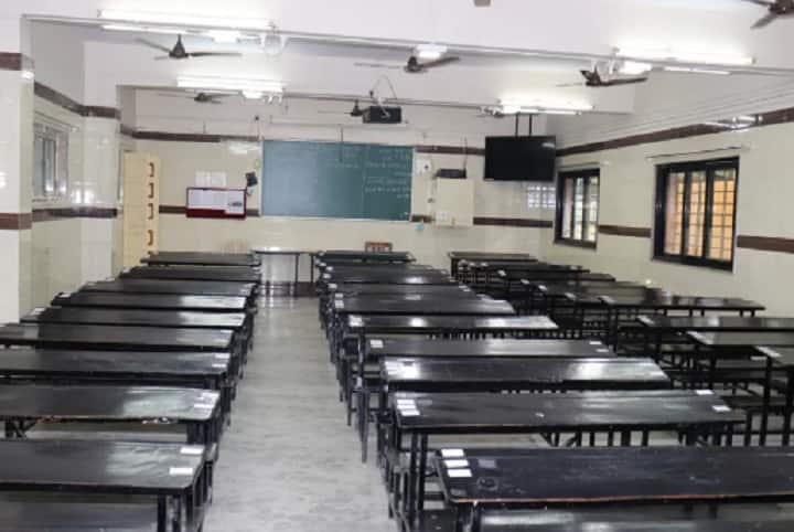 JZ Shah Arts and HP Desai Commerce College, Surat campus photo 2