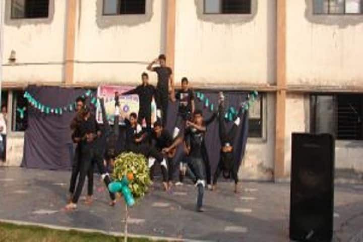 Sheth CD Barfiwala College of Commerce, Surat campus photo 3