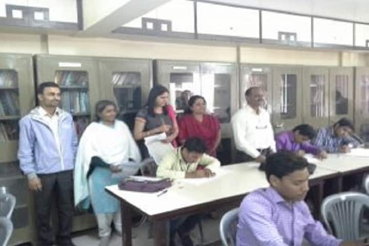 Sheth CD Barfiwala College of Commerce, Surat campus photo 4