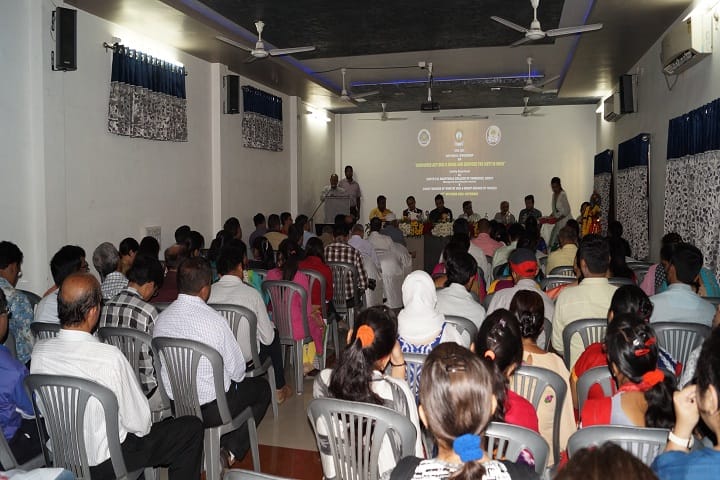 Sheth CD Barfiwala College of Commerce, Surat campus photo 6