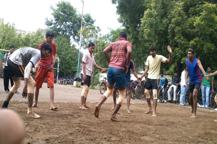 Smt MT Dhamsania College of Commerce, Rajkot campus photo 4