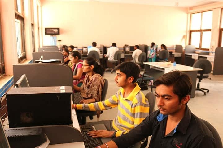 Shri Ramji Ravji Lalan College, Bhuj campus photo 4