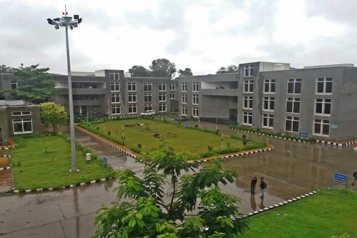 Government Engineering College, Valsad campus photo 2