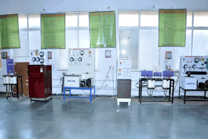 Satara College of Engineering and Management, Satara campus photo 3
