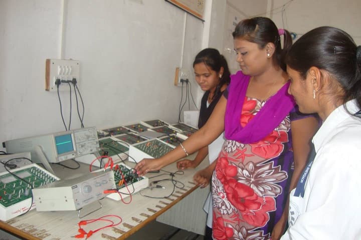 Kai Sau Sunitatai Eknathrao Dhakane Polytechnic College, Shevgaon campus photo 3