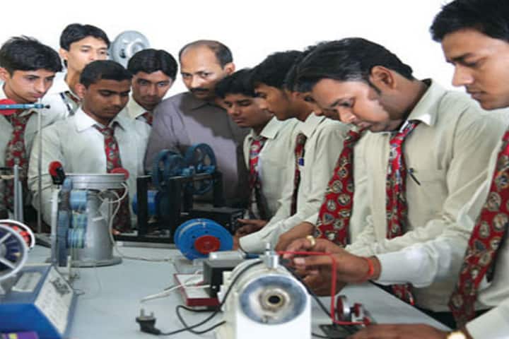 Roorkee Engineering and Management Technology Institute, Shamli campus photo 4
