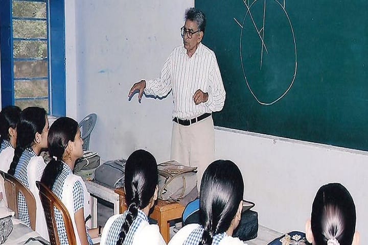 Maharishi Dayanand Balika Vigyan Mahavidyalaya, Jhunjhunu campus photo 2