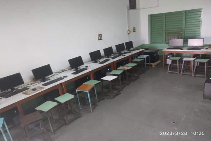 Sri Mullapudi Venkataraya Memorial Polytechnic, Tanuku campus photo 3