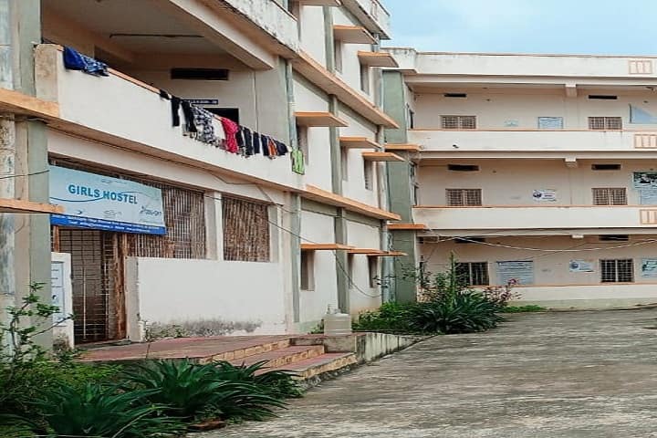 JNTUH University College of Engineering, Palair campus photo 6