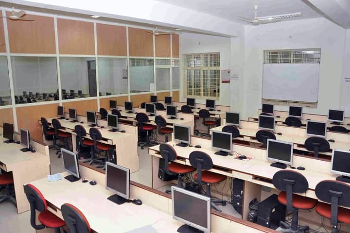 Priyatam Institute of Technology and Management, Indore campus photo 4