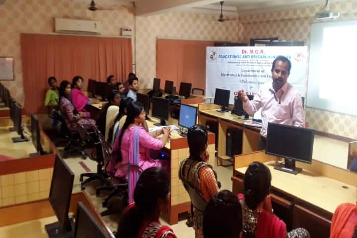 Dr MGR Educational and Research Institute, Chennai campus photo 4