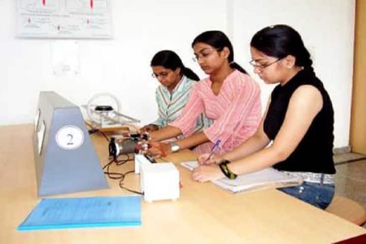 Rayat and Bahra College of Engineering and Biotechnology for Women, Mohali campus photo 2