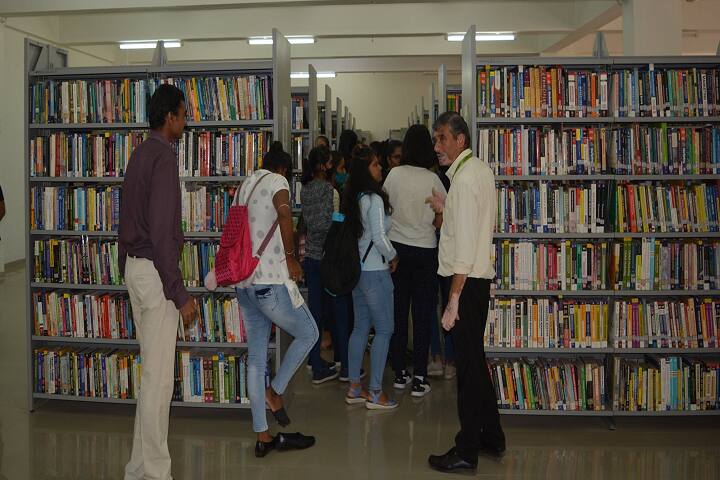 VM Patel College of Management Studies, Mehsana campus photo 3