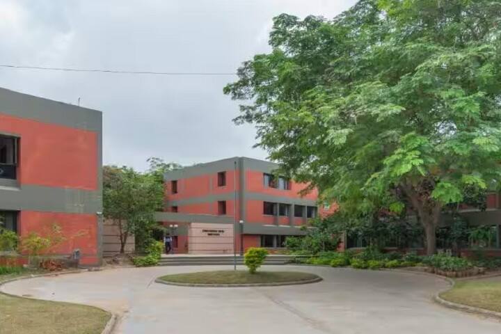 Sardar Vallabhbhai Global University, Ahmedabad campus photo 2
