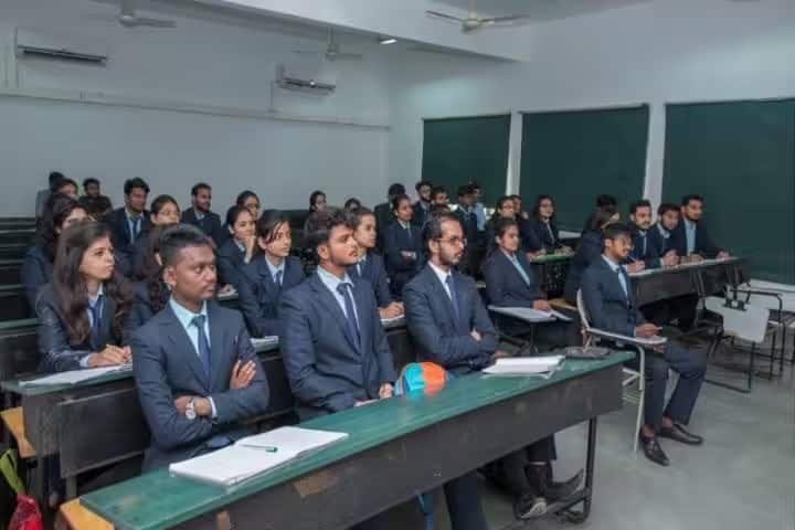 Sardar Vallabhbhai Global University, Ahmedabad campus photo 4