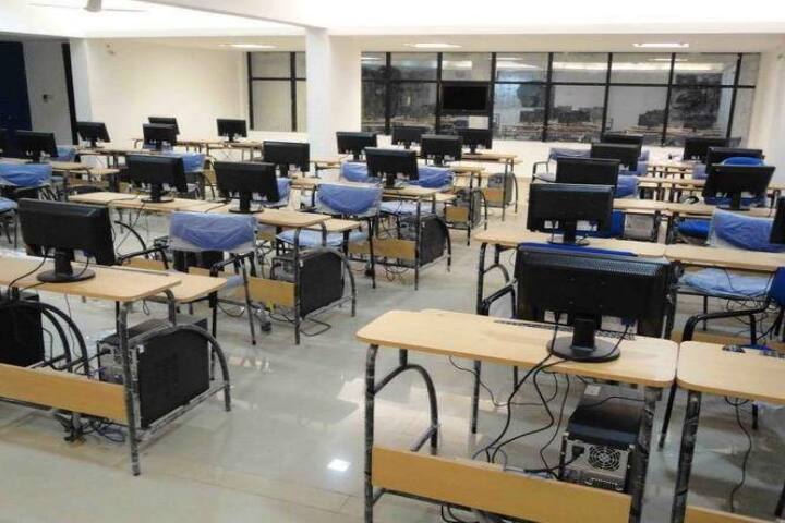 Altius Institute of Universal Studies, Indore campus photo 3