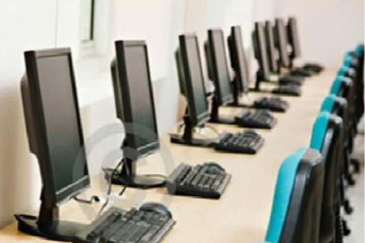 AR Burla Mahila Varishtha Mahavidyalaya, Solapur campus photo 3
