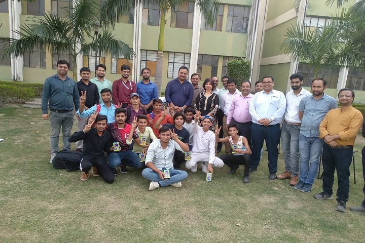 Lloyd Institute of Engineering and Technology, Greater Noida campus photo 2