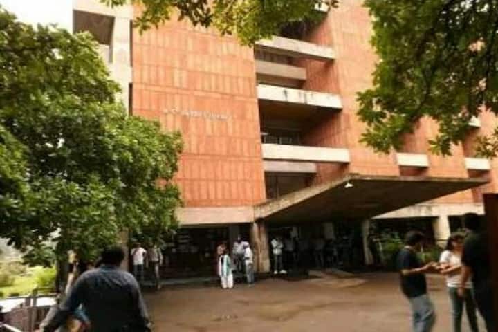 University Institute of Legal Studies, Panjab University, Chandigarh campus photo 2