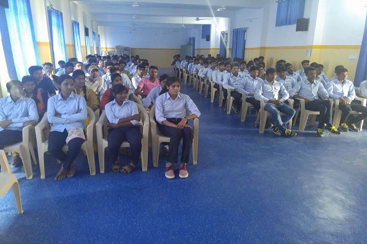 Universal Polytechnic College, Mahwa campus photo 2