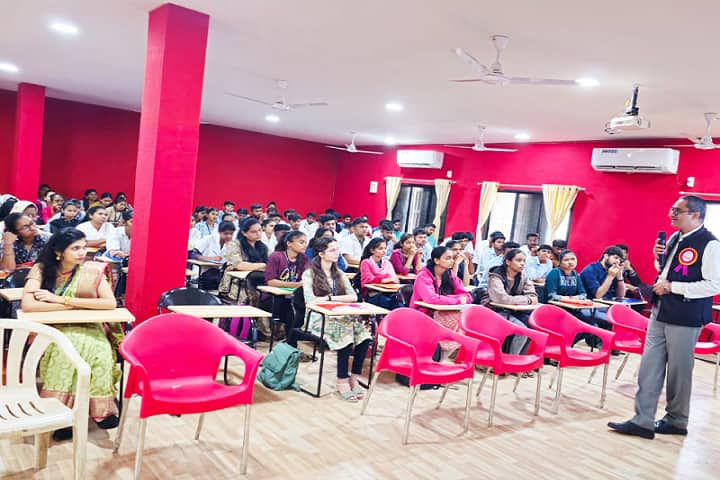 Smt Vimaltai Batesing Raghuwanshi College of Nursing, Nandurbar campus photo 2