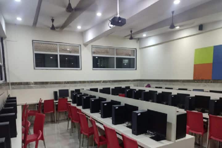 SNBP College of Pharmacy, Chikhali, Pune campus photo 3
