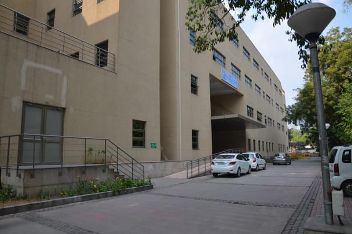 Law Centre-I, University of Delhi, Delhi campus photo 3