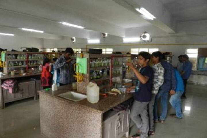 Shri CNPF Arts and DN Science College, Dabhoi campus photo 3