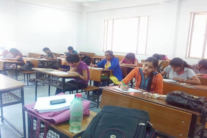 Vivekananda College, Delhi campus photo 2