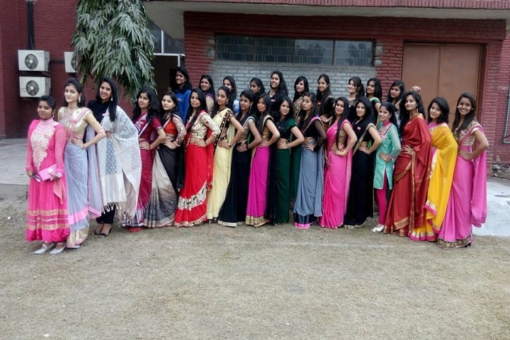 Vivekananda College, Delhi campus photo 5