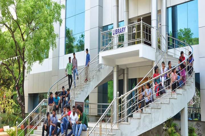 National College, Tiruchirappalli campus photo 4