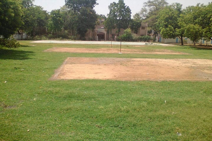 Uni Trust Surajba Mahila Arts College, Nadiad campus photo 3