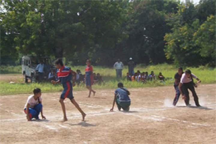 Uni Trust Surajba Mahila Arts College, Nadiad campus photo 4