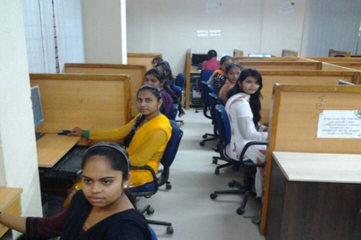 Government Commerce College, Gandhinagar campus photo 3