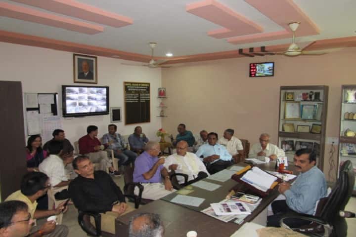 Shri IV Patel College of Commerce, Nadiad campus photo 3