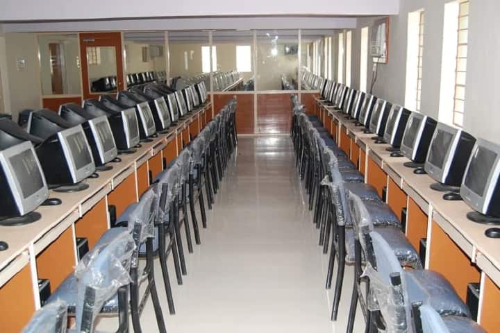 Shri GK and CK Bosamia Arts and Commerce college, Jetpur campus photo 3