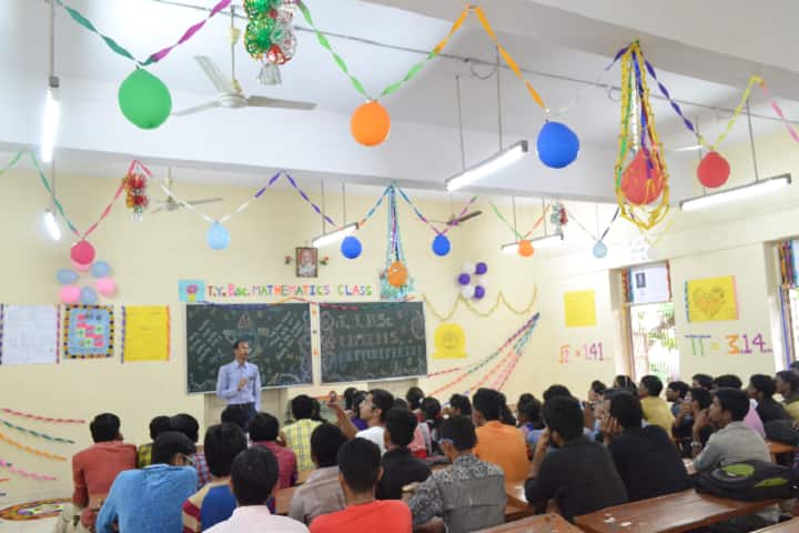 H and HB Kotak Institute of Science, Rajkot campus photo 4