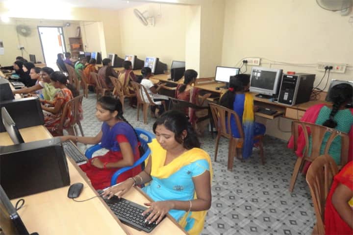 Soma Subhadramma Raman Goud Women's College, Raichur campus photo 4