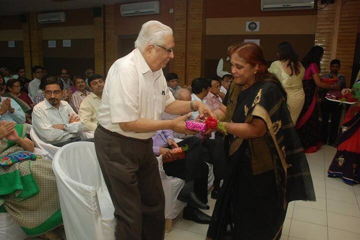 SPB English Medium College of Commerce, Surat campus photo 6