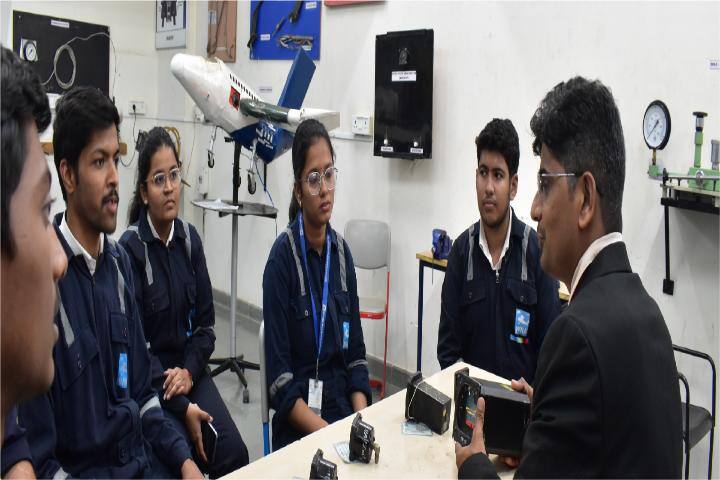 Western India Institute of Aeronautics, Ahmedabad campus photo 4