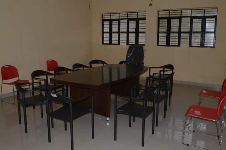 KVTR Ayurved College, Boradi campus photo 4