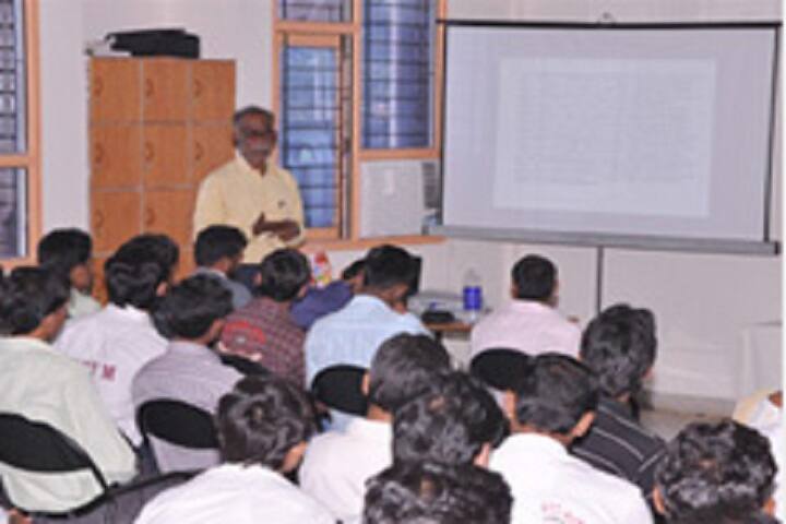 IITM Kanpur campus photo 4