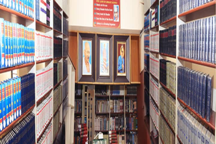 SPM Law College campus photo 4