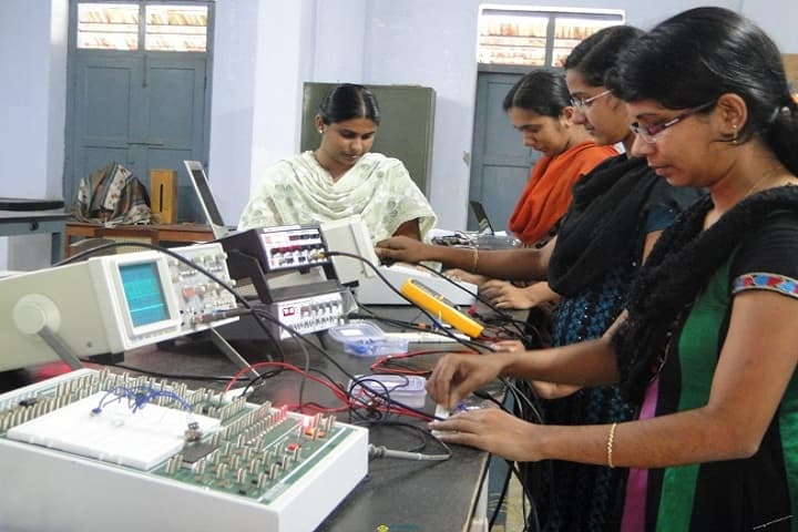 St George's College, Aruvithura campus photo 3