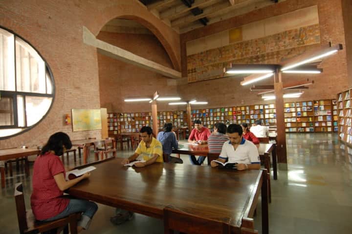 IIM Ahmedabad (IIMA) campus photo 5