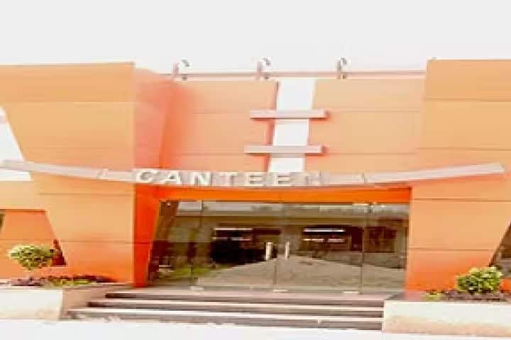 Mahalakshmi College For Girls, Ghaziabad campus photo 4