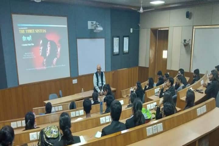 Institute of Law, Nirma University, Ahmedabad campus photo 3