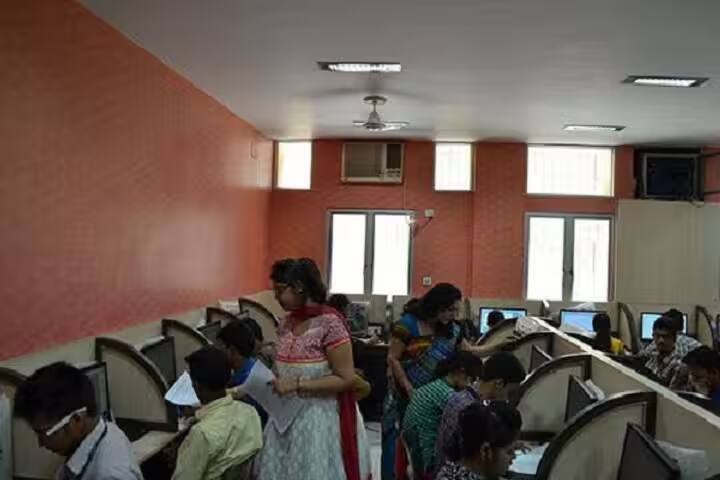 The Calcutta Anglo Gujarati College, Kolkata campus photo 4
